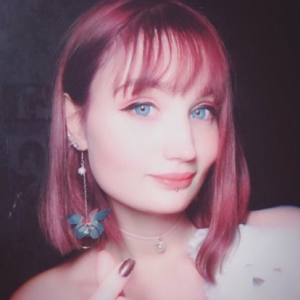 Asymmetrical Pearl Butterfly Earrings - Picture 5 of 8